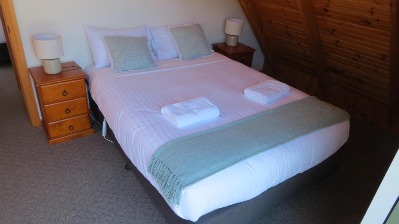 Four Seasons Waterfront Villas Taranna Eksteriør billede